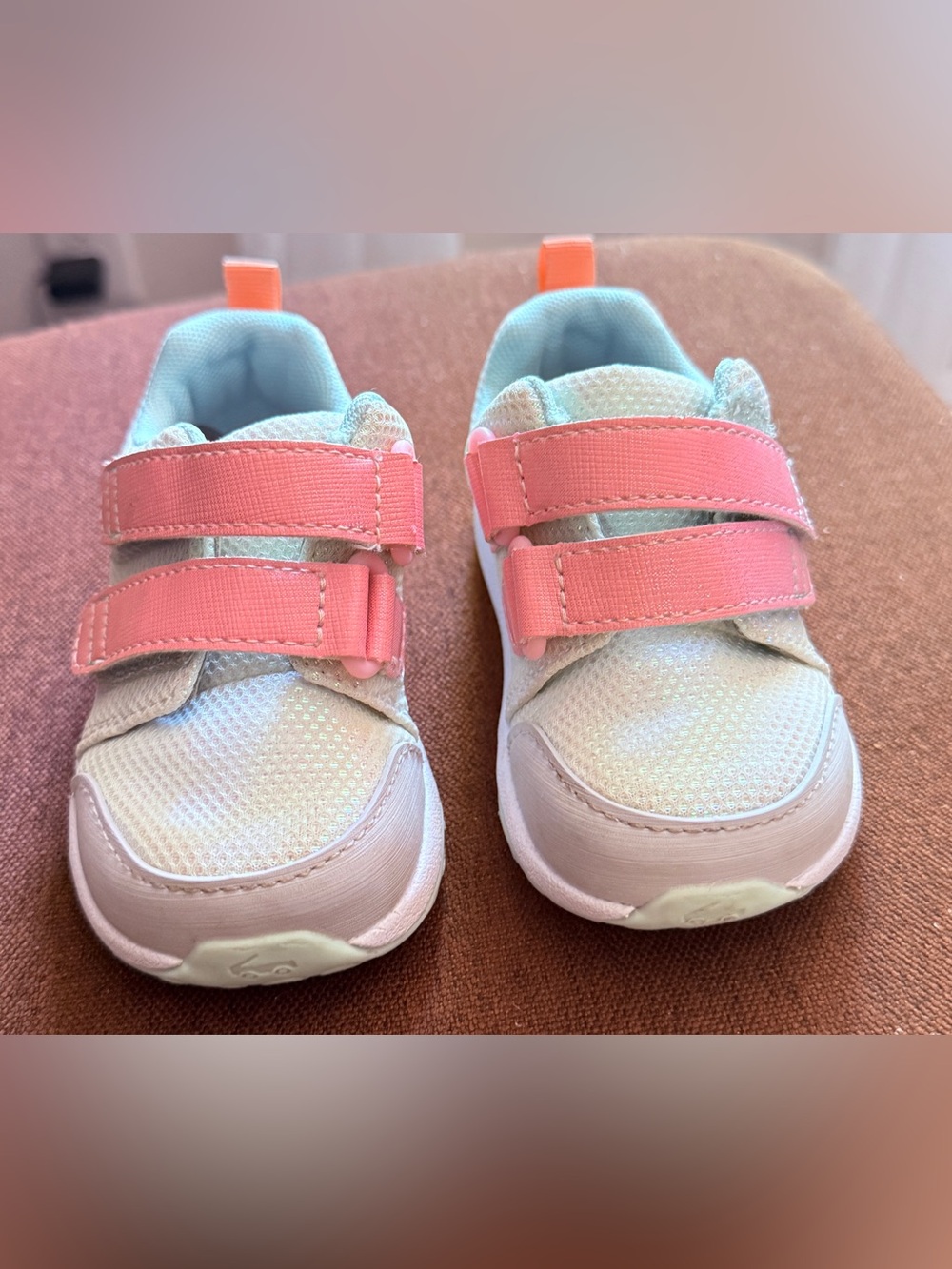 See Kai Run Ryder Adapt sneakers